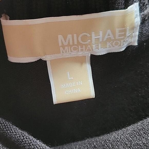 Cozy Black Long Sleeve Sweater Dress - Picture 4 of 6